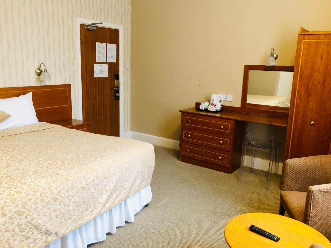 The Ocean View Hotel Борнмът Екстериор снимка