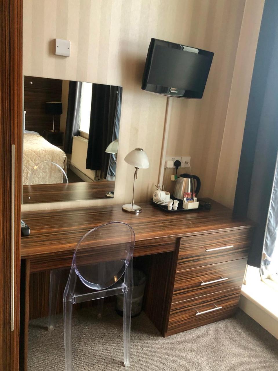 The Ocean View Hotel Борнмът Екстериор снимка